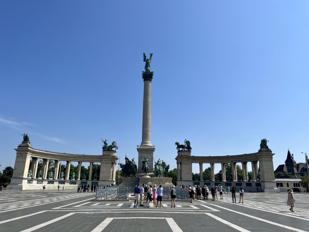 Hero's Square, worth visiting for 3 days in Budapest