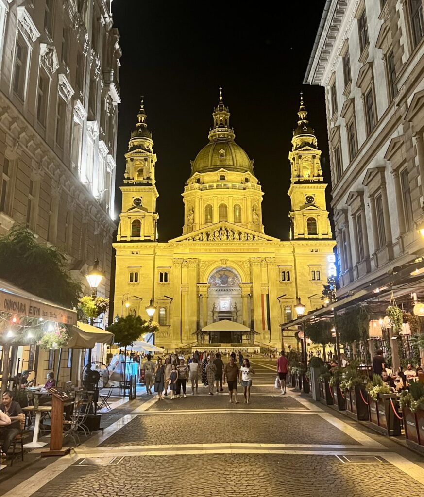 St. Stephen's Basilica, a sight to see in 3 days in Budapest